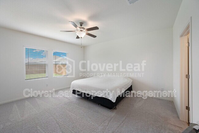 Building Photo - 368 Wren Ln