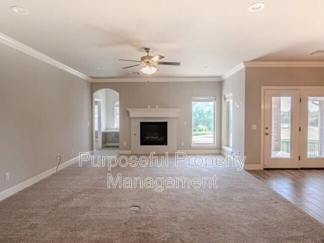 Building Photo - 12037 Ashford Dr