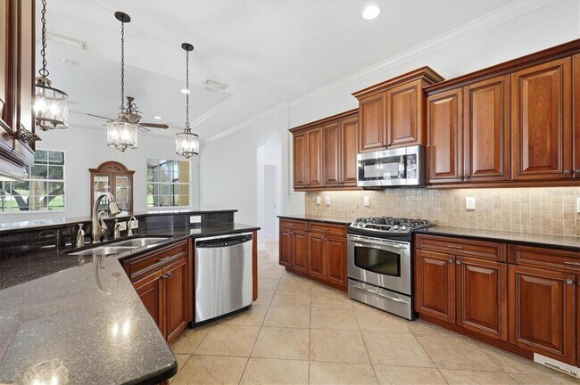Building Photo - 262 Montelluna Dr