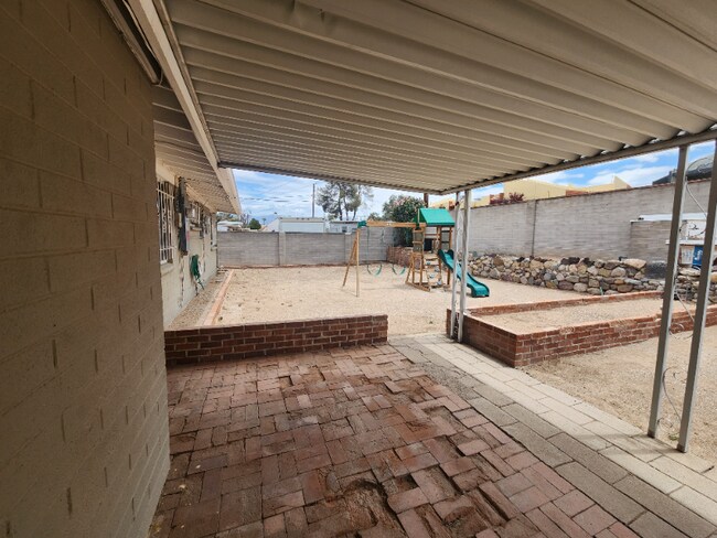 Building Photo - 6968 E Princeton Dr