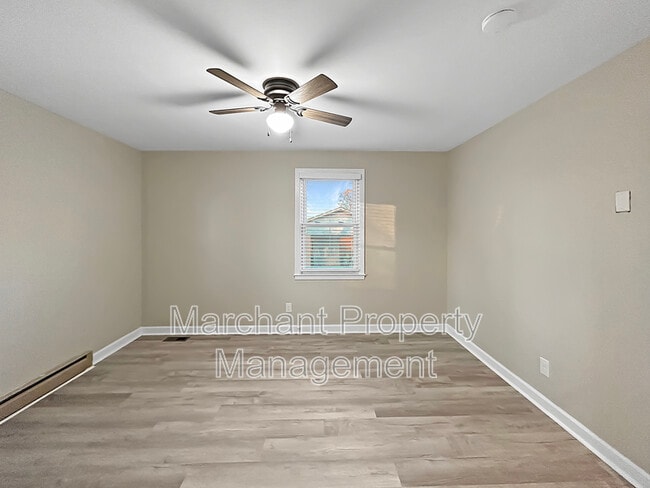 Building Photo - 105 Sexton St