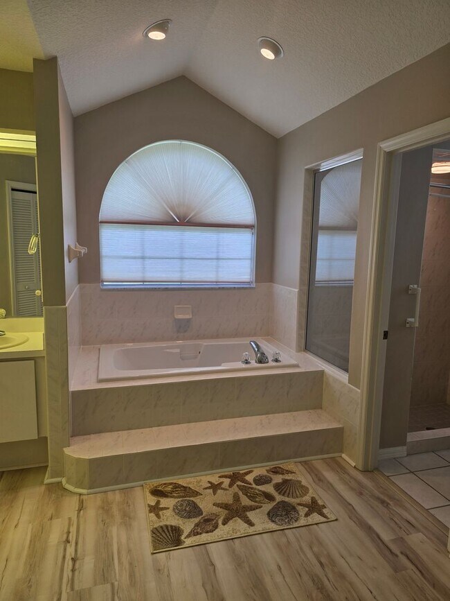 Building Photo - Beautiful 3/2/2 in Sugarmill Woods!!!