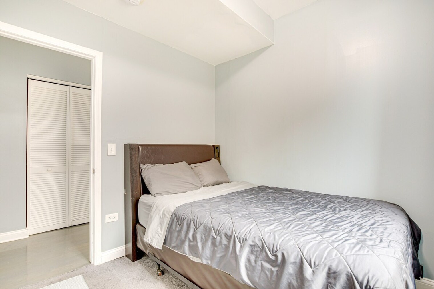 Building Photo - 4904 W Fulton St