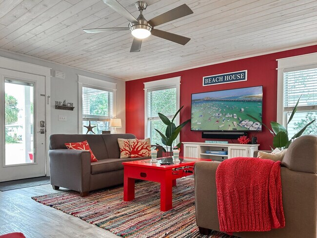 Primary Photo - 4507 Luke Ave