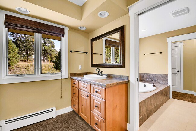 Building Photo - 31340 Brookline Rd