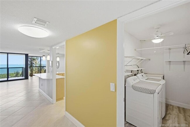 Building Photo - 10410 S Ocean Dr