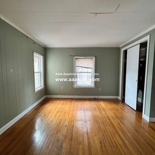 Building Photo - 42 Mansfield St