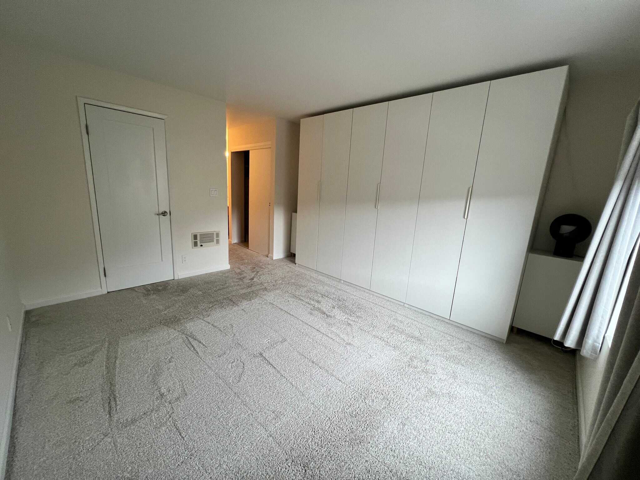 Building Photo - 960 Shorepoint Ct