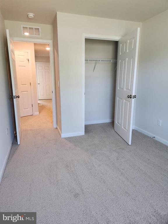 Building Photo - 115 Rae Ct