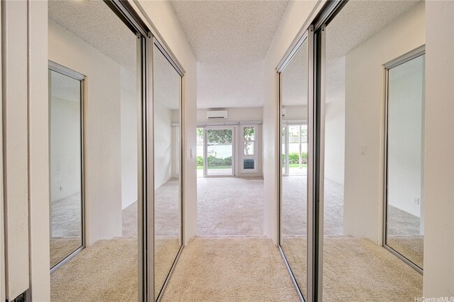 Building Photo - 7007 Hawaii Kai Dr