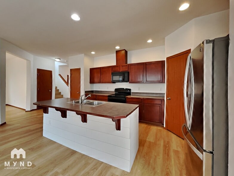 Building Photo - 1412 E 64th St