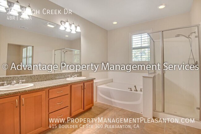 Building Photo - 219 Birch Creek Dr