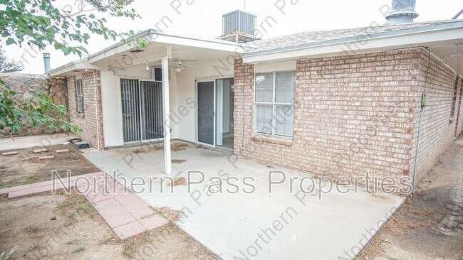 Building Photo - 11608 James Watt Dr