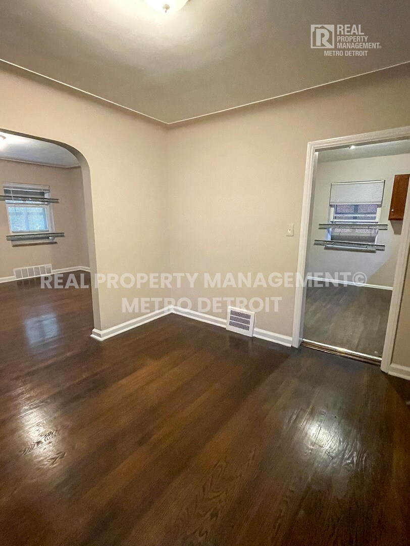 Building Photo - 18935 Indiana St