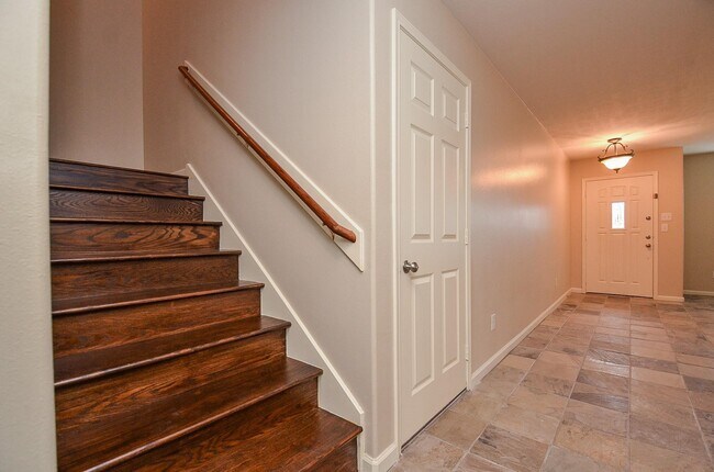 Building Photo - 19210 Mission Cove Ln