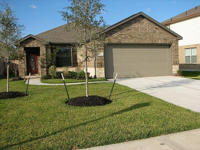 Primary Photo - 13113 Southern Creek Dr