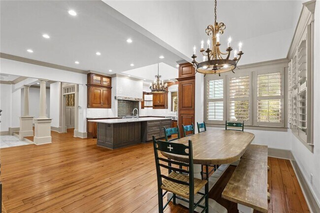 Building Photo - 390 Hembree Rd