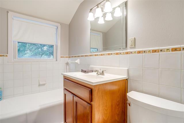 Building Photo - 1505 N Riverside Dr