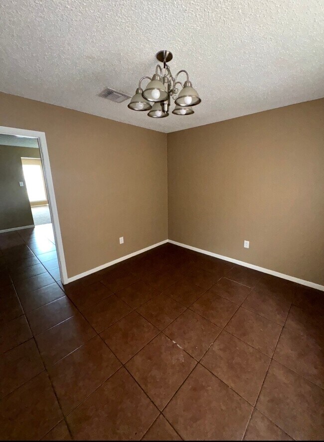 Building Photo - 17323 Glenhew Rd