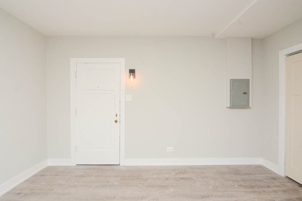 Building Photo - 4349 N Damen Ave