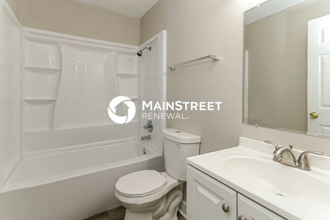 Building Photo - 2 Bedroom Pet-Friendly Home in Louisville,...