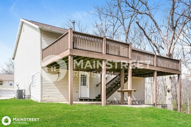 Building Photo - 8 Shady Village Ct, Lake St. Louis, MO 63367