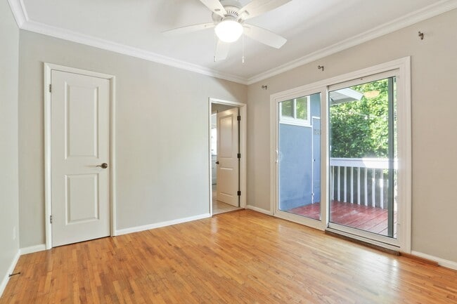 Building Photo - 1719 Marshallfield Ln