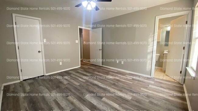 Building Photo - 611 Martin Ln