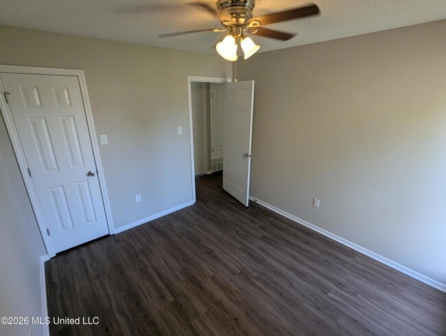 Building Photo - 10257 Palmer Dr