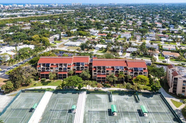 Building Photo - 755 Dotterel Rd