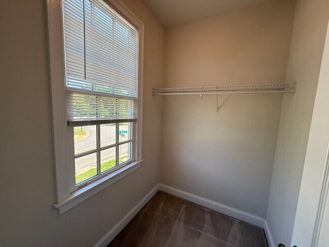 Building Photo - 1525 Old Trail Dr