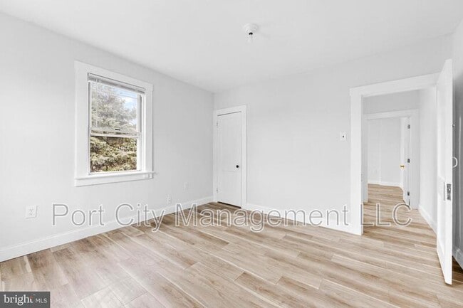 Building Photo - 215 Cleveland Ave