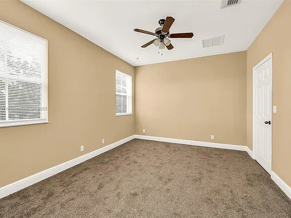 Building Photo - 3734 NE 4th Ter