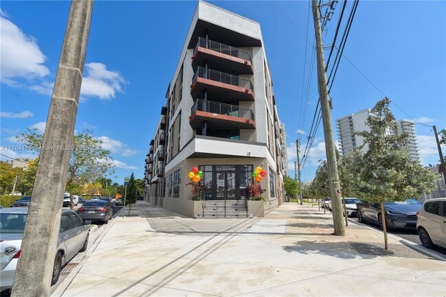 Building Photo - 1559 NW 15th Street Rd