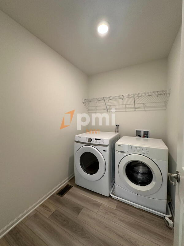 Building Photo - 2080 E 110th Ln