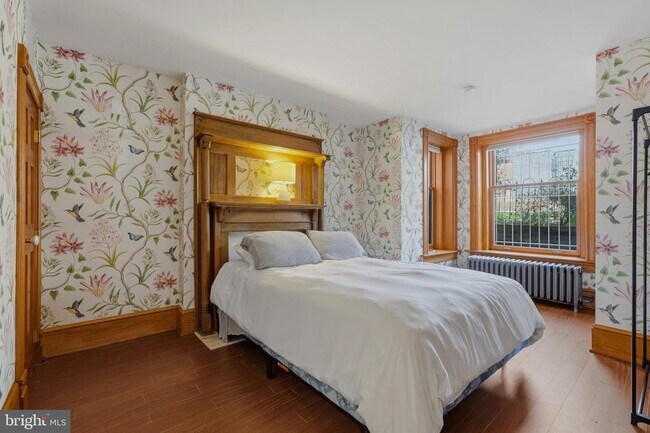 Building Photo - 1002 N St NW