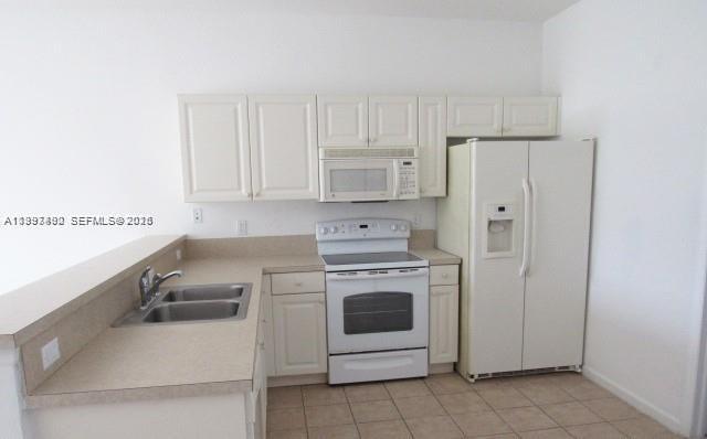 Building Photo - 1114 Lucaya Dr