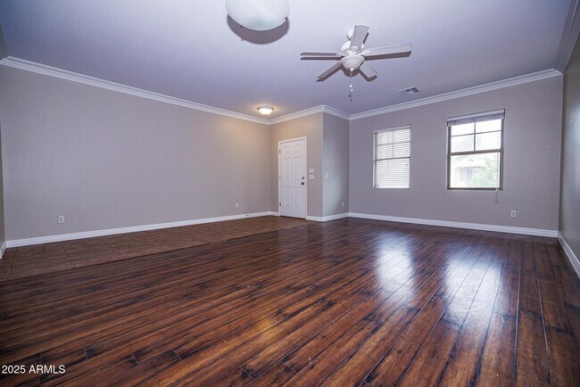 Building Photo - 1242 E Cassia Ln