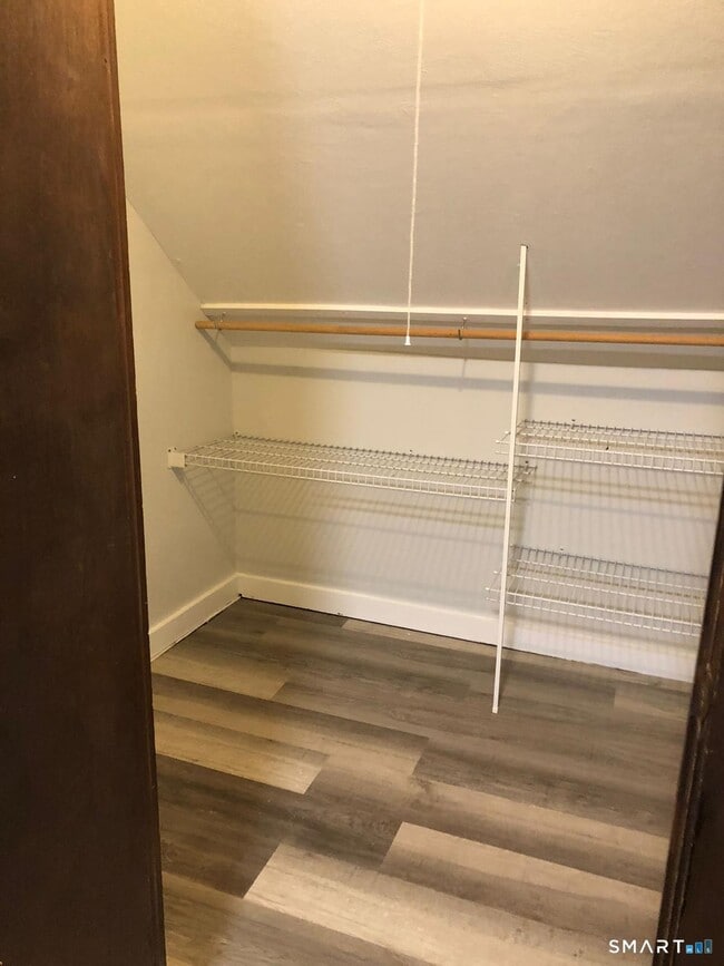 Building Photo - 149 E Main St