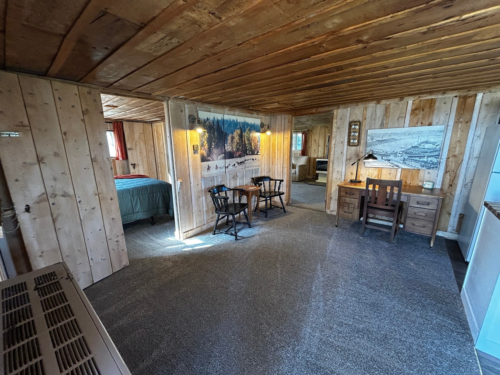 Building Photo - 810 Watt Canyon Rd