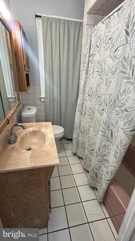 Building Photo - 339 Tioga St