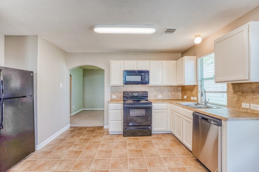 Building Photo - 13118 Kingston Point Ln