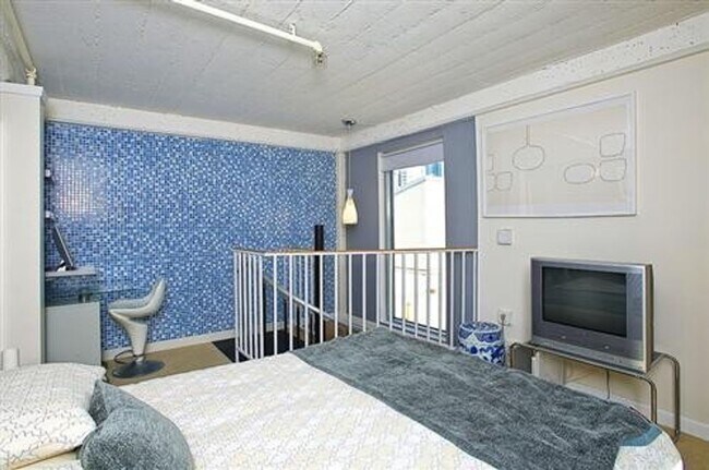 Building Photo - South Beach Contemporary Top Floor New Yor...
