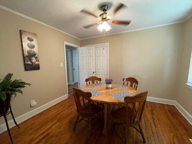 Building Photo - 406 Buie Ct