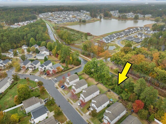 Building Photo - Fantastic 4 Bedroom, 3 Bath home near Brier Creek & RDU, Fenced-in Yard, Bonus Room, Pet Friendly!