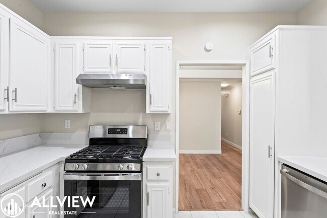 Building Photo - Charming San Juan Capistrano Home with Garage & Modern Amenities