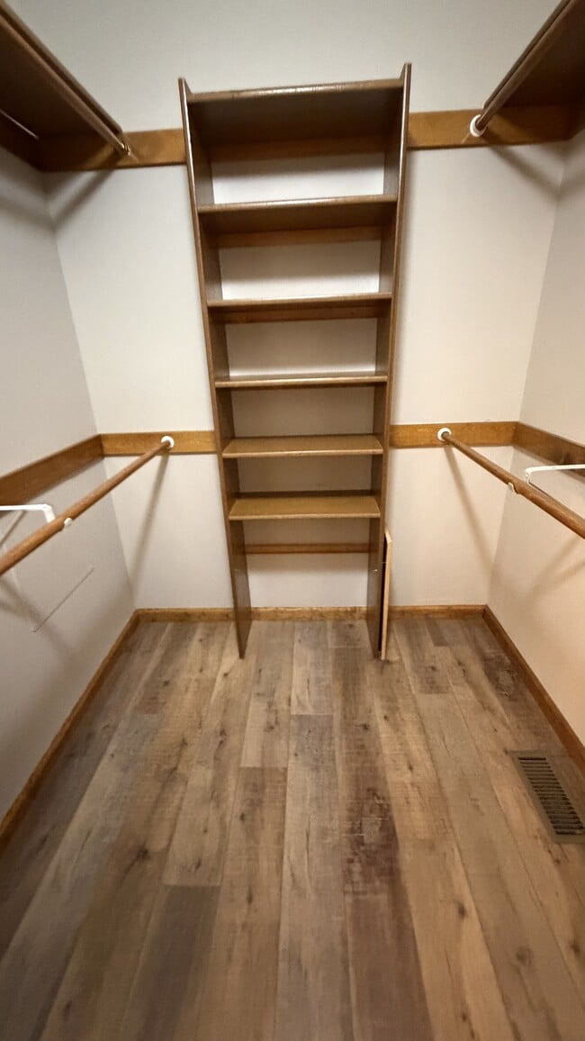 Building Photo - 3612 SW Atwood Ave