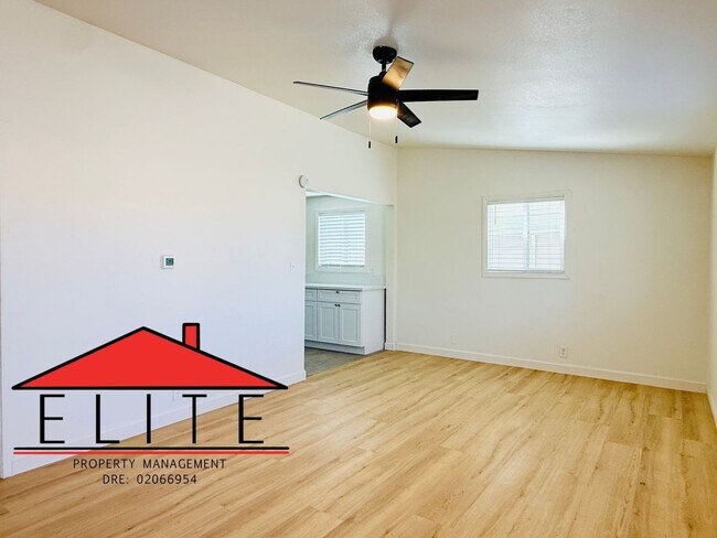 Building Photo - 332 N Alvord St