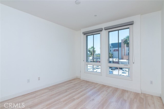 Building Photo - 268 Caruso Ave