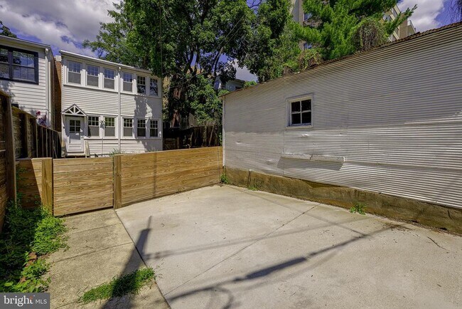 Building Photo - 3712 Garfield St NW